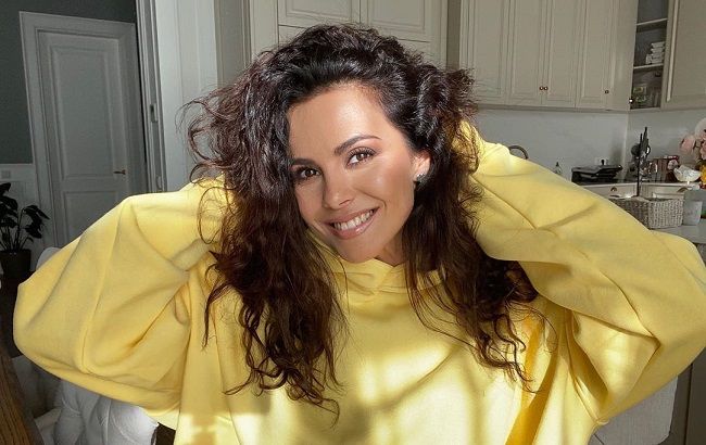 Настя Каменских поделилась домашними рецептами ухода за лицом, волосами и телом