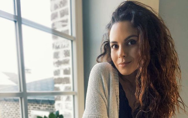 Грайлива Настя Каменських в піжамі зачарувала ранковим фото в ліжку