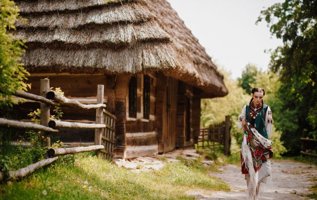 Як українці визначали час без годинника: що для цього у селах використовували в давнину