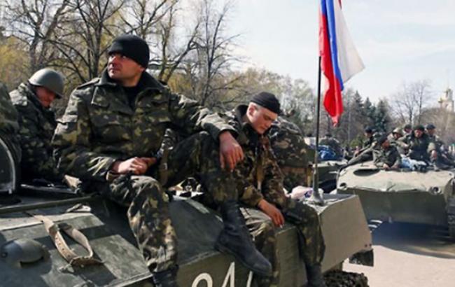 РФ продовжує зосереджувати запаси озброєння та військової техніки на Донбасі, - РНБО