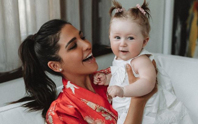 Мамина радость: Санта Димопулос похвасталась успехами подросшей доченьки