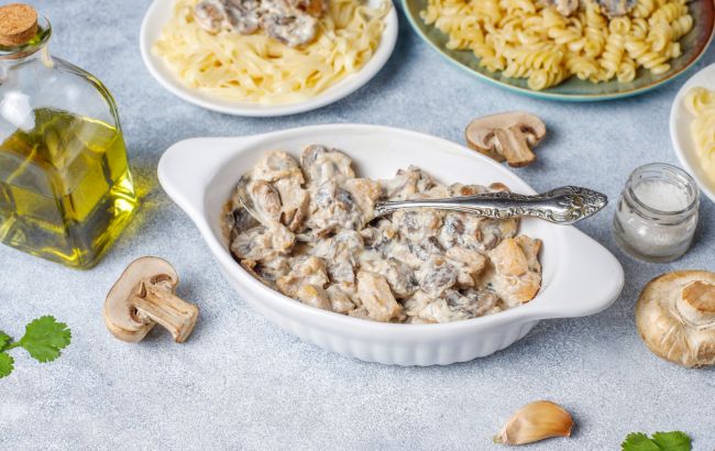 Ароматная грибная подлива из простых ингредиентов: легкий рецепт