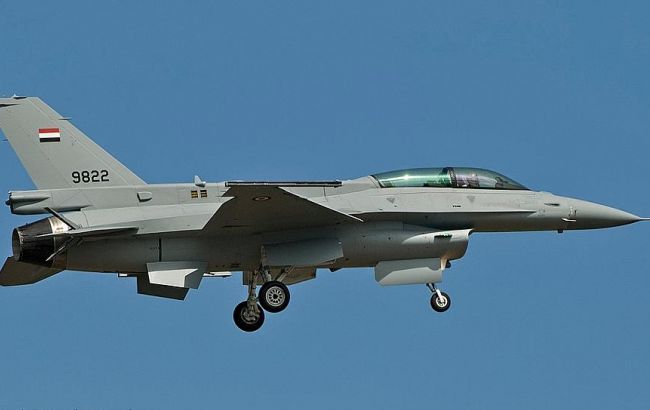 Египетский военный самолет разбился во время тренировочного полета