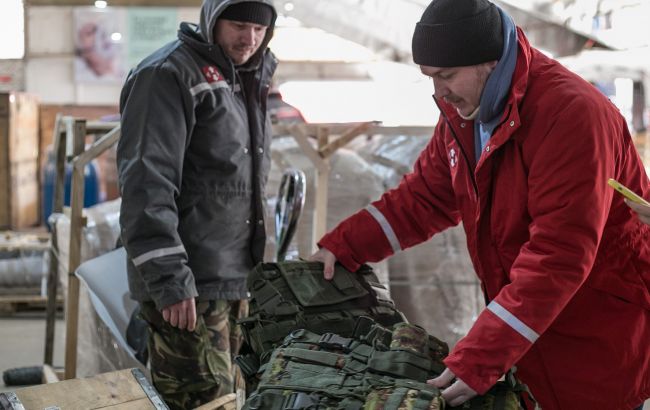 Для волонтерів та фондів: в Україні розпочався прийом заявок на відзнаку "Варті"