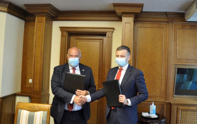 Україна та Польща домовилися про обмін податковою інформацією