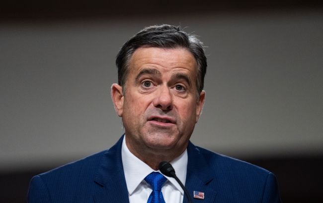 Директор ЦРУ підтвердив, що США призупинили передачу зброї та розвідданих Україні