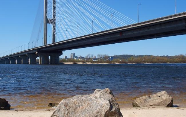 В Киеве с 21 по 24 ноября ограничат движение на Южном мосту в направлении моста Патона