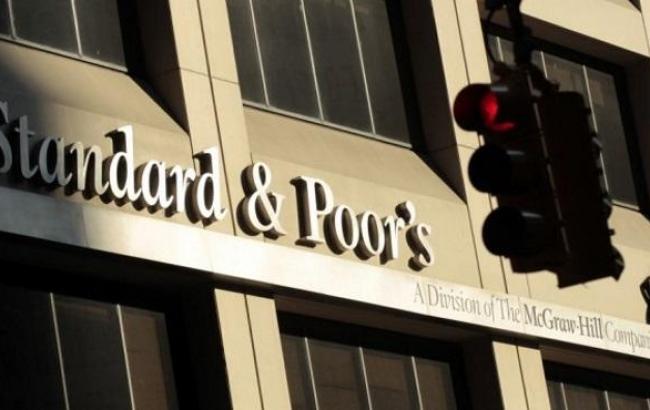 S&P снизило рейтинги "Газпрома", "Роснефти" и РЖД