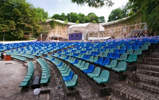 Суд вернул в коммунальную собственность киевский "Зеленый театр"