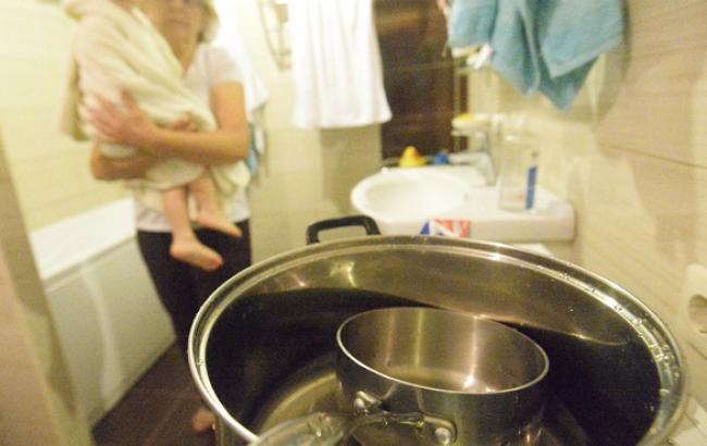 В Киеве количество домов без горячей воды сократилось до 6, без отопления - до 1