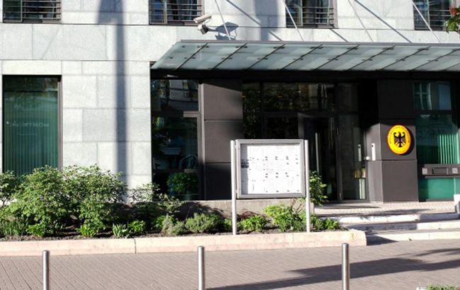 Западные посольства раскритиковали законопроект о децентрализации