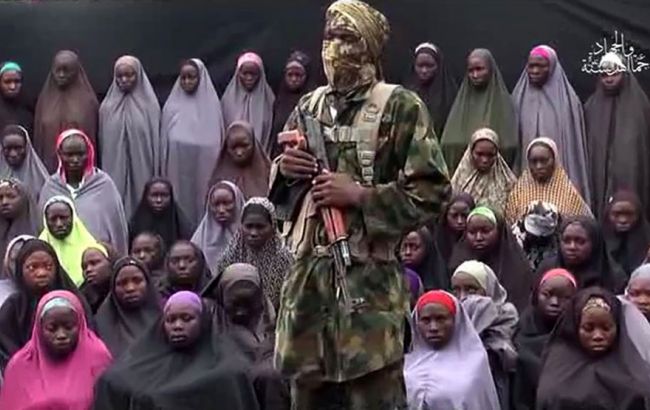 В Нигерии часть похищенных школьниц погибла в результате авиаударов