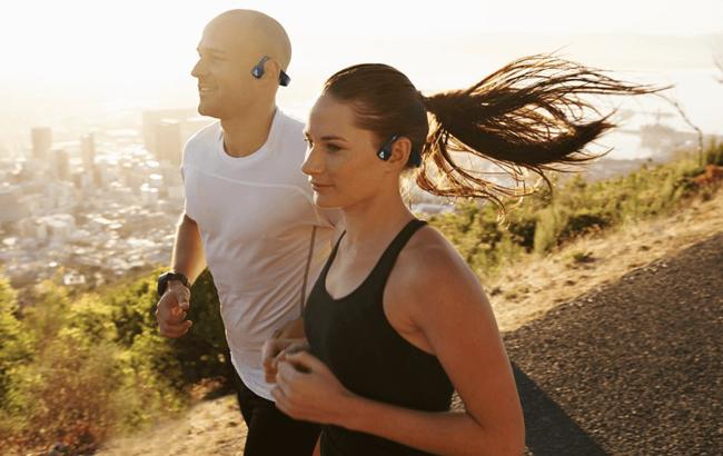 Мозг реагирует: ученые рассказали, под какую музыку полезней всего заниматься спортом