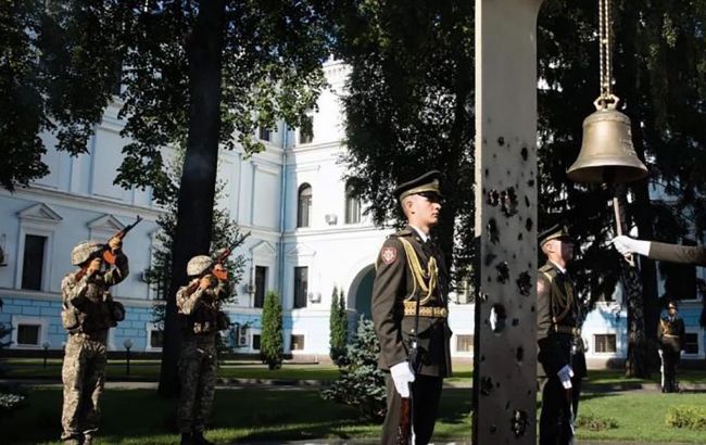 Порошенко: вечная слава героям, отдавшим жизнь в борьбе с российской агрессией