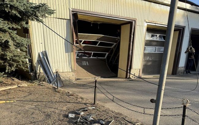 Росіяни в День рятівника вдарили по пожежній частині на Донеччині (фото)