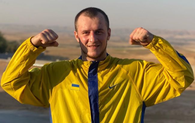 Украинец одержал победу на ЧМ по боксу в Англии: Жасан пробился в четвертьфинал