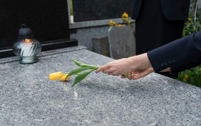 Троїцька поминальна субота 2025: що треба зробити для покійних родичів в цей день