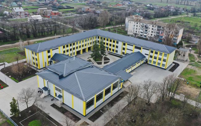 Школа в Апостолово из унылого здания превратилась в суперсовременное пространство: фото