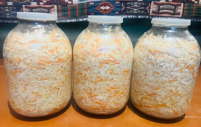 Коли можна квасити капусту в лютому 2024 року. Найкращі та найгірші дні