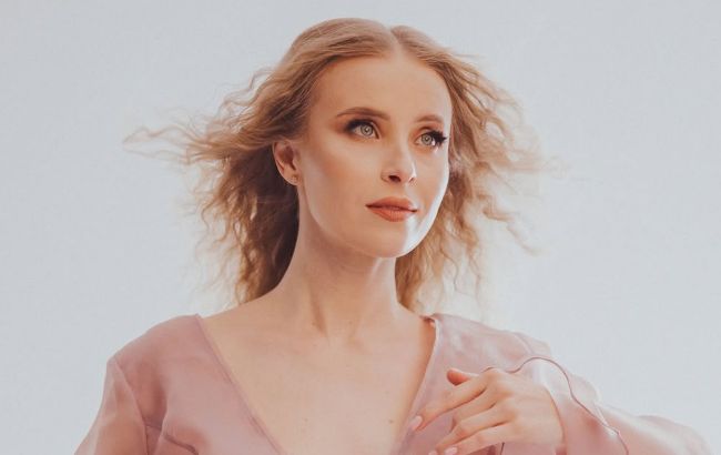 Зірка "Кріпосної" "засвітила" загадкового коханого, від якого народила донечку