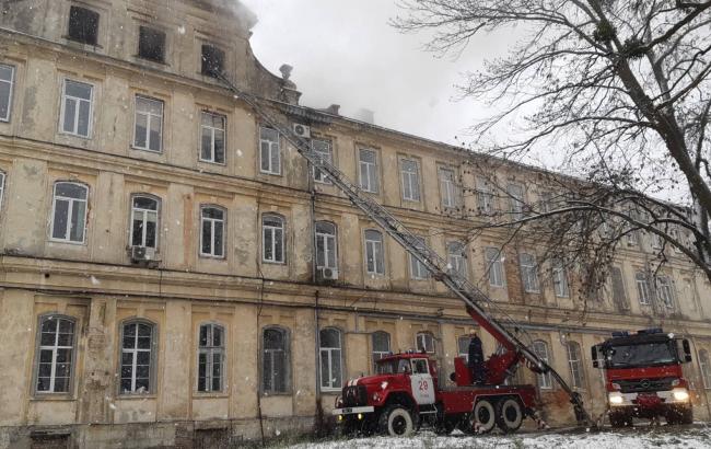 Пожар в больнице во Львове локализован, - ГСЧС