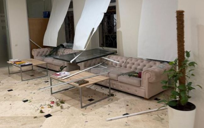 Який вигляд має пошкоджене ударом РФ посольство Катару у Києві (фото)