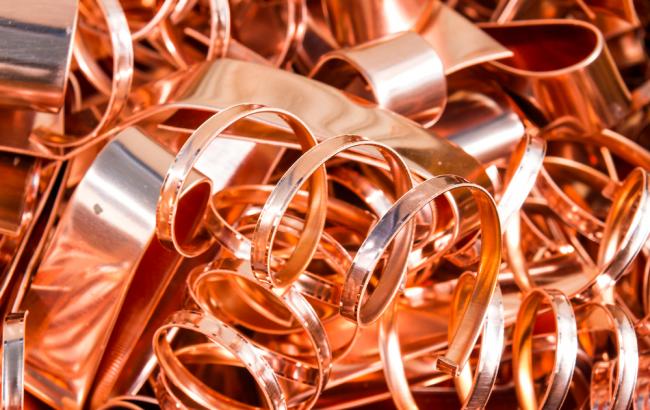 Цены на медь в Лондоне упали до минимума за 6,5 лет