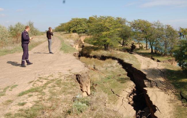 В Одесской области произошел километровый оползень