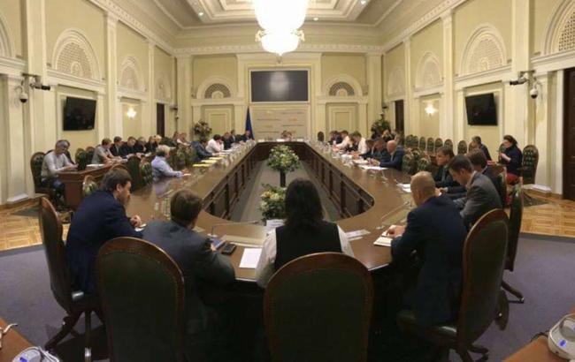 Комитет рекомендует Кабмину проверить обоснованность повышения ставок на вагоны УЗ