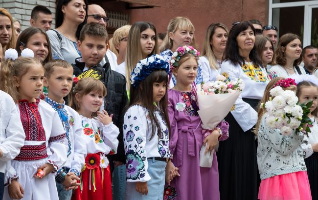 Навчальний рік 2025-2026: які формати навчання, нові предмети та зміни чекають на школярів