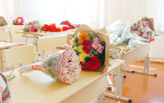 Українців просять не нести квіти у школу 1 вересня: яка причина