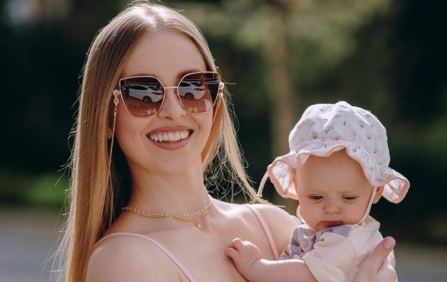 Зірка "Кріпосної" похрестила доньку і розсекретила її незвичне ім'я