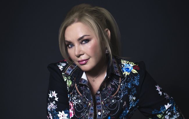 Оксана Билозир эффектно отпраздновала 45-летие своей карьеры. Как сейчас выглядит певица (фото)