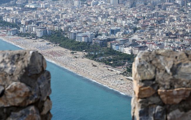 У Росії скасовують авіарейси на курорти Туреччини: причини