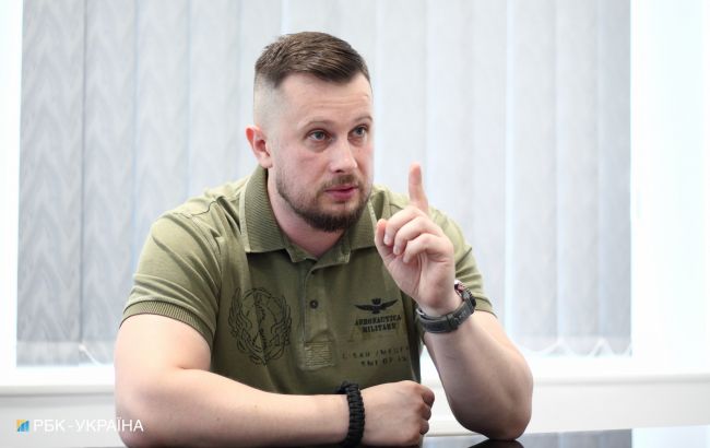 Националисты протестуют под АП и требуют задержать Медведчука