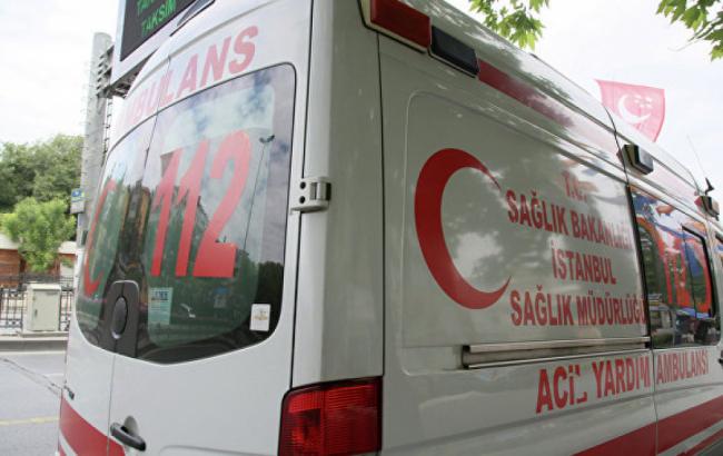 В Турции столкнулись трактор и микроавтобус, есть погибшие