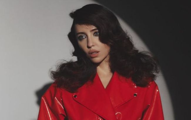 Як називаються штани з кишенями по боках, які стали трендом: приклад від Наді Дорофєєвої