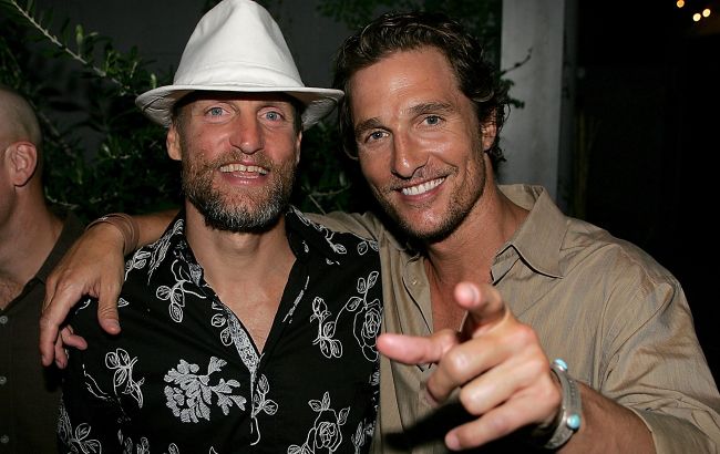 МакКонахи и Гаррельсон могут быть братьями: мама одного из актеров раскрыла семейную тайну