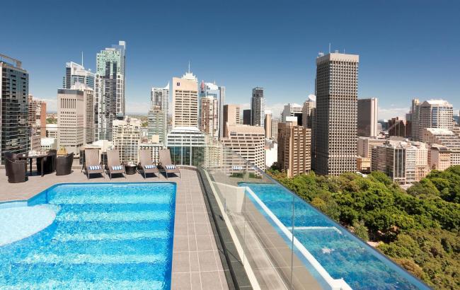 В отеле Сиднея произошла утечка паров химвеществ, пострадали более 30 человек