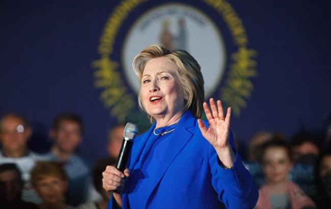 Клинтон обошла Трампа на 4%, - опрос
