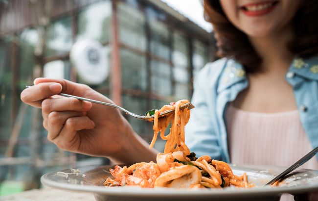 Ніколи не зберігайте готові макарони в холодильнику більше за цей термін