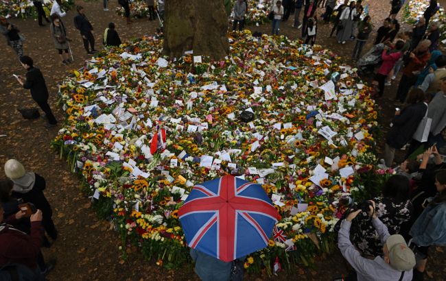 В Шотландии произошел скандал на церемонии прощания с королевой Елизаветой (видео)