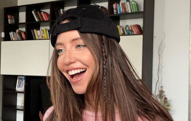 Надя Дорофеева показала неприсущий для себя весенний образ (фото)