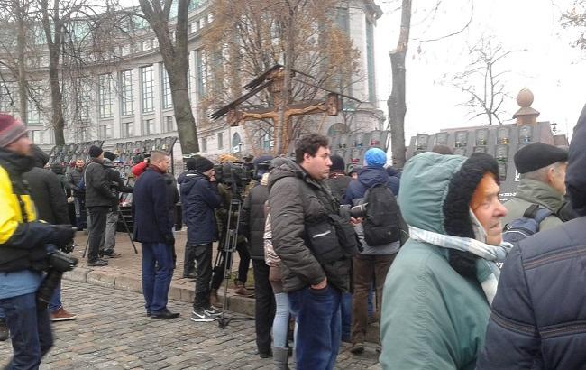 День гідності і свободи: біля монумента Героям Небесної сотні вшанували пам'ять загиблих