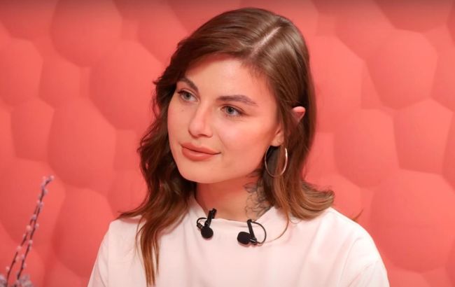 "Це важко": зірка "Холостяка", яка зі скандалом пішла з шоу, описала те, що залишилось за кадром