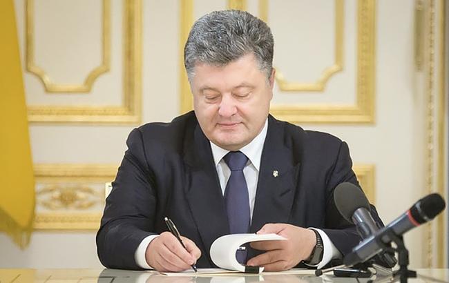Порошенко одобрил поэтапное введение требований экологической безопасности транспорта