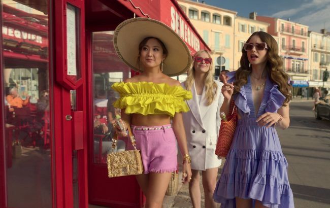 Акторка з "Емілі в Парижі" з'явилася у кадрі в кепі від українського бренду (фото)