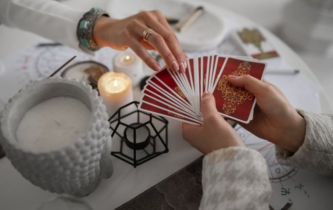 Таро-гороскоп на 26 червня: Леви зроблять фатальну помилку, Козероги - знайдуть своє щастя