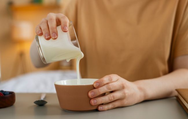 Названо найгірше молоко: в ньому повно калорій, жиру та цукру