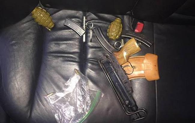 В Харькове студент торговал оружием